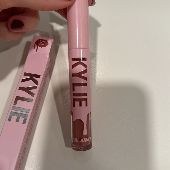 Kylie cosmetics lip gloss - Picture 2 of 4